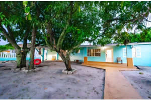 15735 NW 28th Pl, Opa-locka, FL 33054, Sold 11/22/24