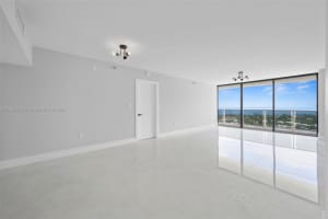 20505 E Country Club Dr APT 2035, Aventura, FL 33180, Sold 12/20/24