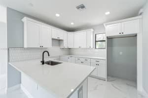 619 Summit Ave S, Lehigh Acres, FL 33974, Sold 12/03/24