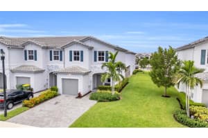 2653 SE 12th St, Homestead, FL 33035, Sold 01/08/25