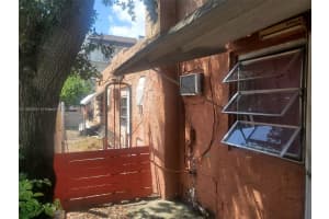 158 W 4th St, Hialeah, FL 33010, Sold 10/17/24