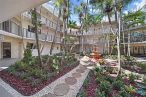 8035 SW 107th Ave APT 115, Miami, FL 33173, Sold 12/19/24