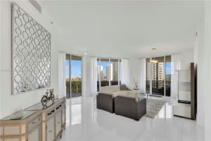 4100 Island Blvd UNIT 904, Aventura, FL 33160, Sold 10/03/25