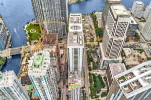 55 SE 6th St APT 4302, Miami, FL 33131, Sold 11/01/24