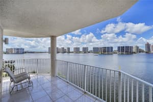 Les Pélícans, 18260 N Bay Rd APT 702, Sunny Isles Beach, FL 33160, Sold 11/27/24