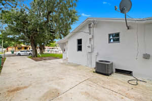 2919 NW 30th St, Miami, FL 33142, Sold 03/10/25