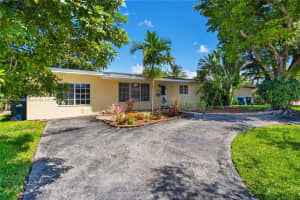 1411 SW 85th Ct, Miami, FL 33144, Sold 10/16/24