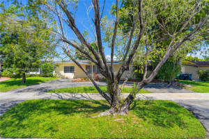 1411 SW 85th Ct, Miami, FL 33144, Sold 10/16/24