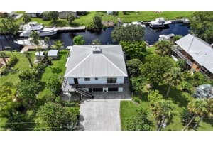 1102 Dolphin Ln, Moore Haven, FL 33471, Sold 11/13/24