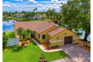 2565 Bass Way, Hollywood, FL 33026, Sold 10/28/24