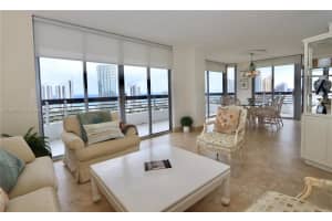 19195 NE 36th Ct, Aventura, FL 33180, Sold 10/14/24