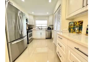 9241 Sunrise Lakes Blvd APT 307, Sunrise, FL 33322, Sold 11/25/24