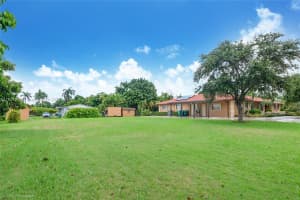 440 SW 82nd Ave, Miami, FL 33144, Sold 02/10/25