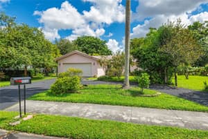 10143 Ramblewood Dr, Coral Springs, FL 33071, Sold 10/28/24