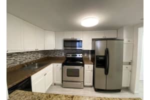 13499 Biscayne Blvd 1507, North Miami