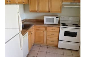 5830 Nw 64th Ave 105, Tamarac