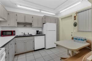 215 SE 3rd Ave APT 407B, Hallandale Beach, FL 33009, - MLS#A11657643