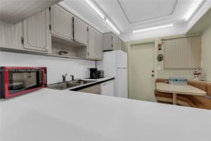 215 SE 3rd Ave APT 407B, Hallandale Beach, FL 33009, - MLS#A11657643
