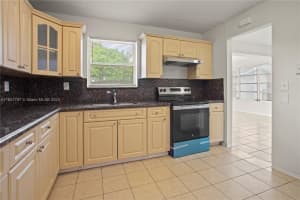 7931 NW 11th St, Pembroke Pines, FL 33024, Sold 12/16/24