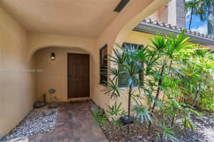 808 SE 12th Ct APT 8, Fort Lauderdale, FL 33316, Sold 01/24/25