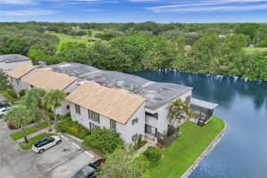 9709 N New River Canal Rd APT 206, Plantation, FL 33324, Sold 12/30/24