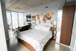 151 SE 1st St Apt 3210, Miami, FL 33131, Sold 11/20/24
