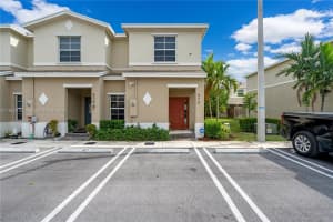 475 Ne 4th Ln Florida City, FL 33034 - Off Market