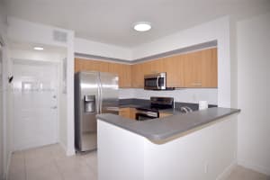 471 NE 25th St APT 204, Miami, FL 33137, Sold 11/13/24