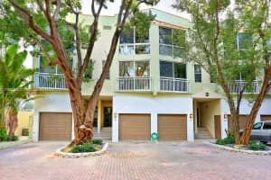 325 Meridian Ave APT 8, Miami Beach, FL 33139, Sold 11/07/24