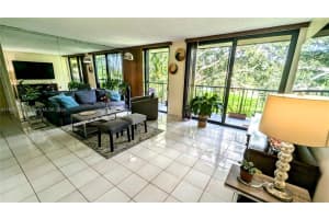 9678 Fontainebleau Blvd APT 206, Miami, FL 33172, Sold 12/16/24