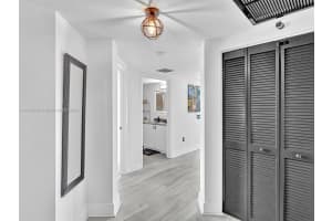 41 SE 5th St APT 1717, Miami, FL 33131, - MLS#A11658259