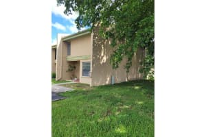 9521 Nw 14th Ct 212, Pembroke Pines