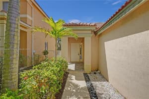 1114 Golden Cane Dr, Weston, FL 33327, Sold 11/15/24
