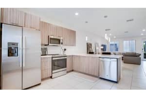 6453 NW 102nd Path Apartment 105, Doral, FL 33178, Sold 11/13/24