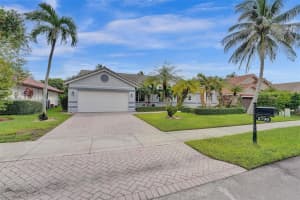 2790 Old Orchard Rd, Davie, FL 33328, Sold 10/25/24