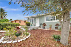 1341 10th St, West Palm Beach, FL 33401, Sold 02/06/25