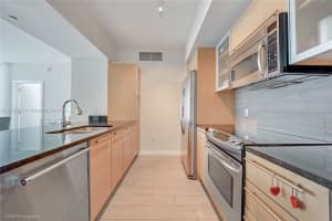 950 Brickell Bay Dr APT 1611, Miami, FL 33131, Sold 01/16/25