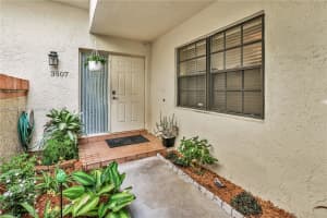 3507 Emerald Oaks Dr #1804, Hollywood, FL 33021, - MLS#A11658791