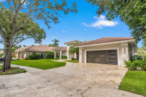 1045 Woodfall Ct, Weston, FL 33326, Sold 11/12/24