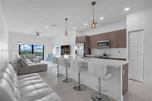 7805 NW 104th Ave Apt 36, Doral, FL 33178, Sold 12/20/24