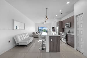 7805 NW 104th Ave Apt 36, Doral, FL 33178, Sold 12/20/24