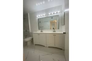 15295 SW 106th Ln APT 709, Miami, FL 33196, Sold 11/19/24