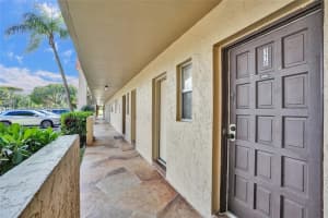 6061 N Falls Cir Dr APT 110, Lauderhill, FL 33319, - MLS#A11659091