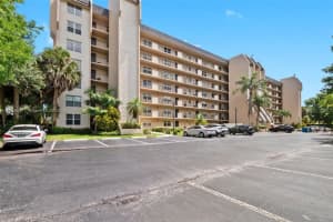 3300 W Rolling Hills Cir APT 701, Davie, FL 33328, Sold 12/06/24