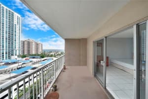 1965 S Ocean Dr APT 8L, Hallandale Beach, FL 33009, Sold 04/17/25