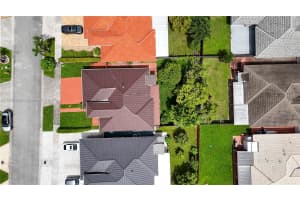 909 NW 135th Ct, Miami, FL 33182, Sold 03/06/25