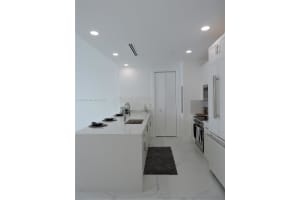 200 Biscayne Blvd Way APT 4712, Miami, FL 33131, Sold 12/05/24