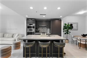 7661 NW 107th Ave Apt 304, Doral, FL 33178, Sold 05/29/25