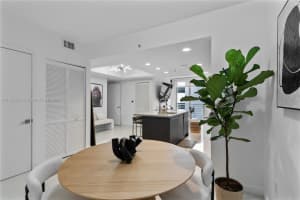 7661 NW 107th Ave Apt 304, Doral, FL 33178, Sold 05/29/25
