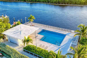 MLS# A11659387, Hollywood, Florida 33019